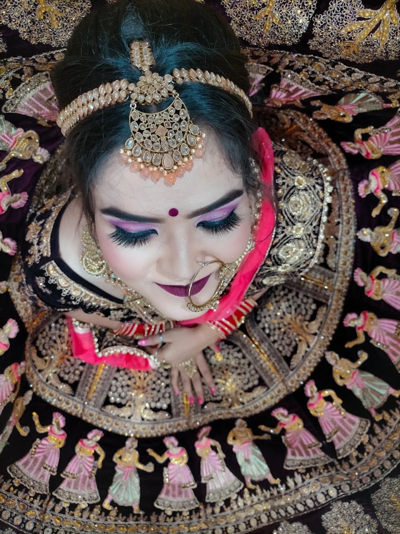 Radiance, beauty salon in Varanasi, India, photo 1 of 10