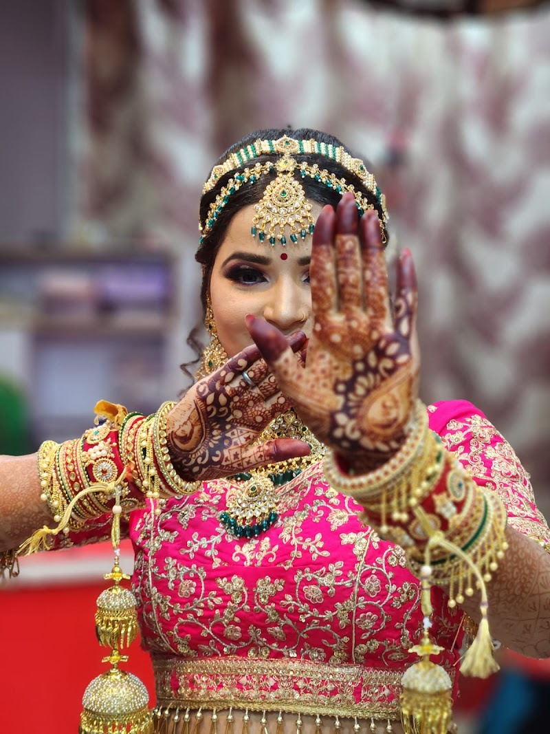 Radiance, beauty salon in Varanasi, India, photo 3 of 10